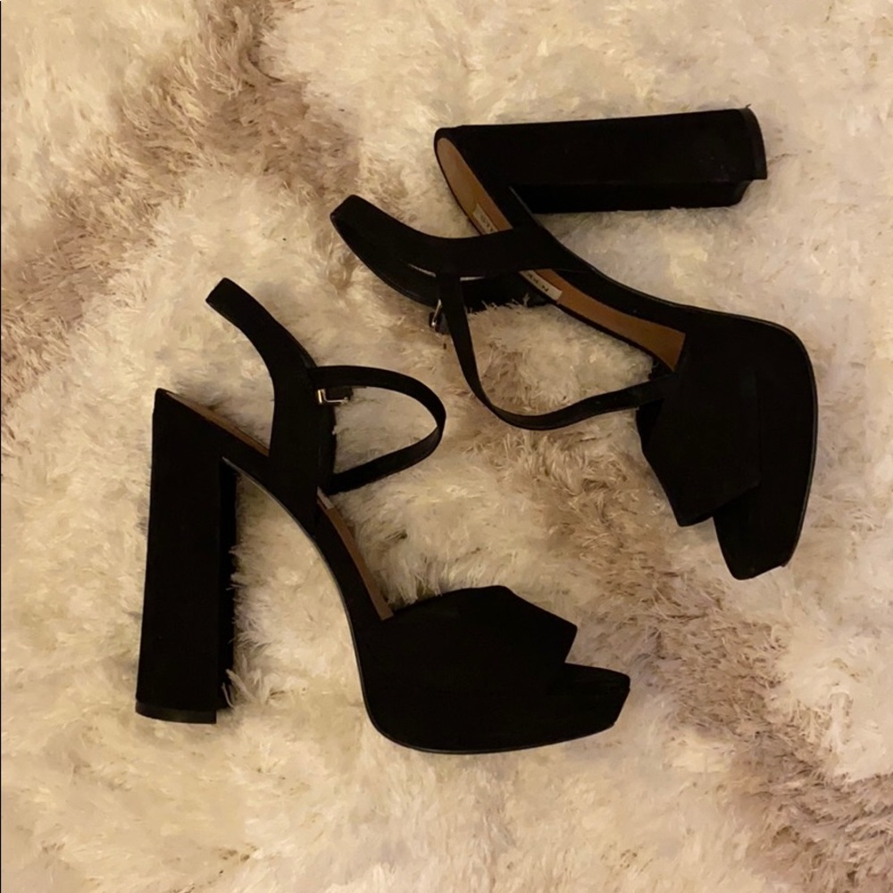 🌺 Steve Madden platform heels 🌺